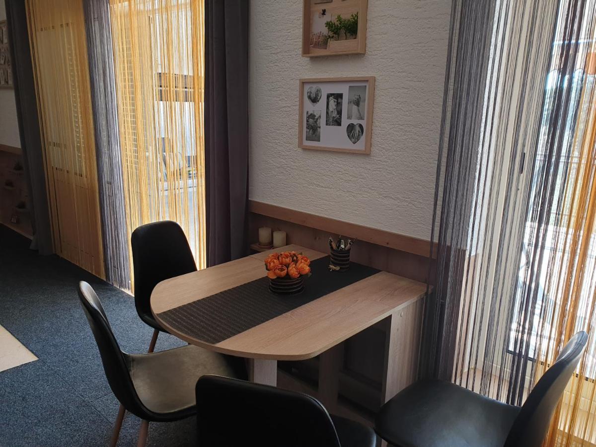 Apartman Anabella 로바니스카 외부 사진